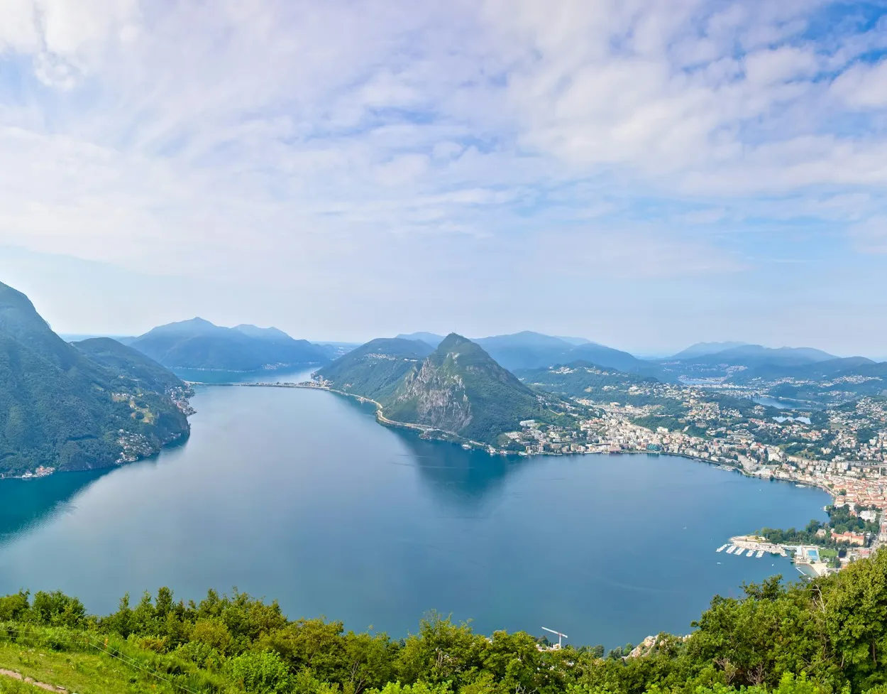 Il lago di Lugano visto dal Monte Brè